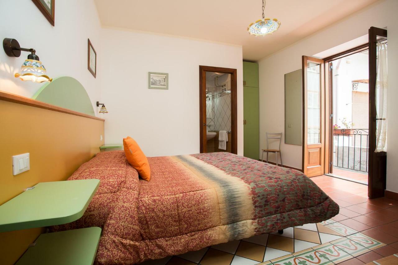 Diana Brown B&B Affittacamere リーパリ エクステリア 写真